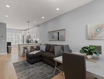 Prime Location+Steps from HStreet Corridor+Laundry 3
