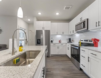 Prime Soco Charming 1BR King Suite w Pool Parking 3