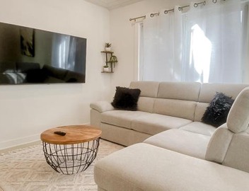 Pristine 1BD/1BA Bungalow + Hot Tub - Ocean Park 5