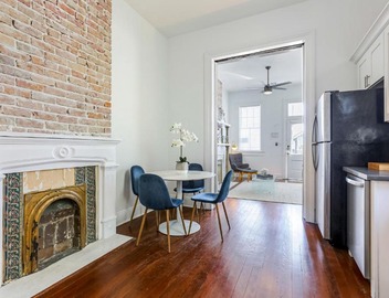 Private 2BR in Uptown by Hosteeva 2