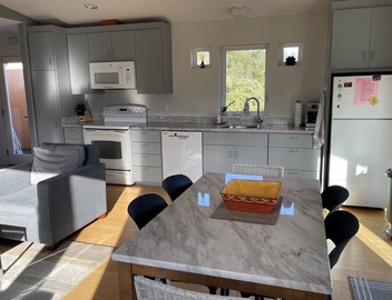 Private and Quiet Vineyard Villa with Hot Tub 3