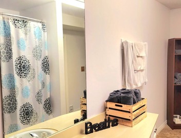 Private Basement suite, beautiful ravine! Perfect, Relaxation or Celebration 🤩 3