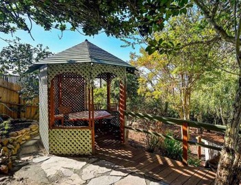 Private Berkeley Hills Studio Suite With Laundry 2