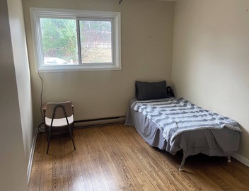 Private Cozy Room in Downtown Deep River 5