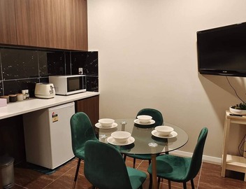 Private Modern 2 bedroom Unit in Central Albany 2