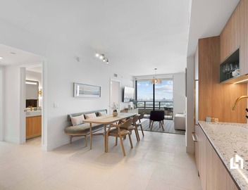 Private Ocean View Balcony, Pool & Gym walk to Bayside 3