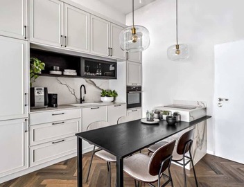 Private Parking Beachfront Duplex | Shelter 5