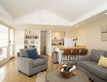 Private Quiet Retreat - Minutes to Beach & City, Solo-Friendly Casita 2