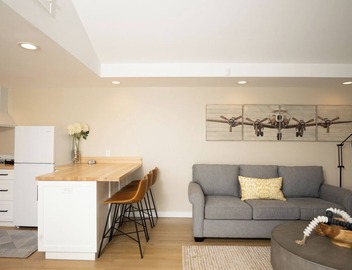 Private Quiet Retreat - Minutes to Beach & City, Solo-Friendly Casita 3