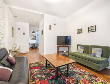 Psychédelique, 2BR/2BA, 4 people 4