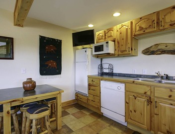 Ptarmigan Mountain 202 3 Bedroom Condo by RedAwning 5