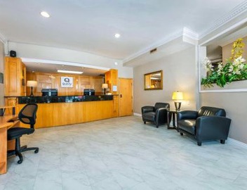 Quality Inn Downtown Inner Harbour 4
