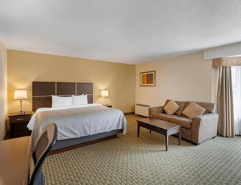 Quality Inn & Suites 2