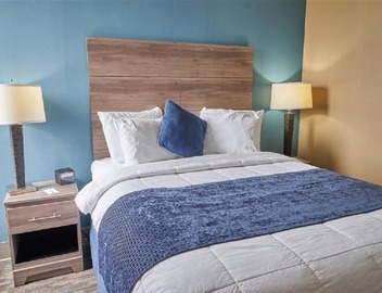 Queen Bed Standard View 3