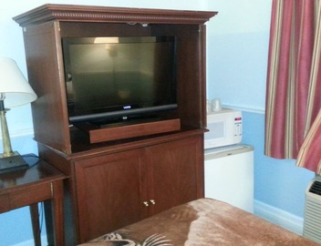 Queensway Motel 3