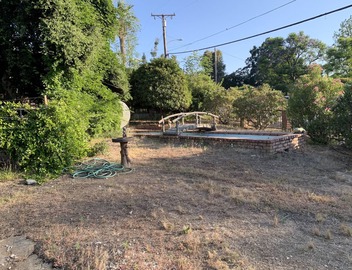 Quiet Country living 1 bedroom guesthouse Huge oak trees pets ok, horse property 5