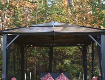 Quiet Getaway - 4 Season Lakefront Cottage for Fishing & Kayaking 5