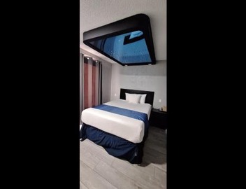 Rainbow Motel 2