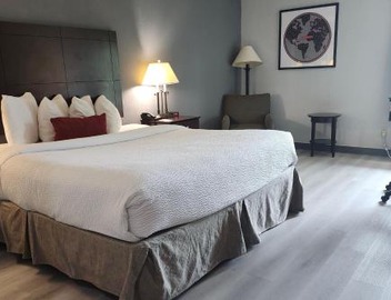Ramada by Wyndham Luling 2
