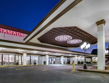 Ramada by Wyndham Metairie New Orleans Airport 2