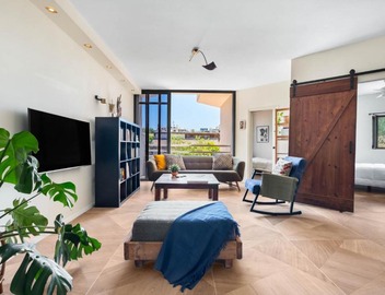Ramat Hasharon Duplex Rooftop Oasis with Shelter 4