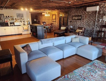 Rare River Street w/Balcony, Historic, Luxury, Affordable, 2/2, Loft STVR00088 2