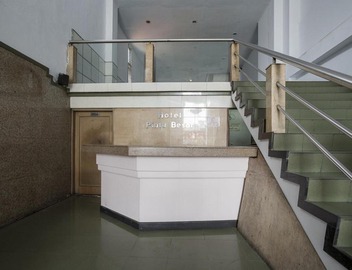 RedDoorz Plus near Jakarta Kota Station 5
