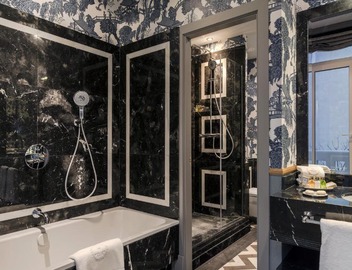 Relais & Châteaux Heritage Hotel 5