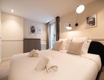 Relax in a Charming Flat in Le Marais 5