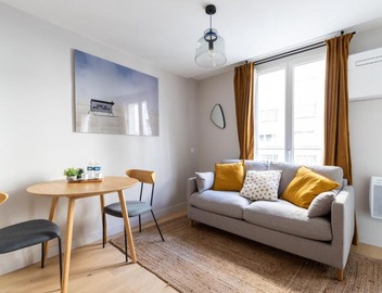 Relax in a Contemporary Designer Apartment 5