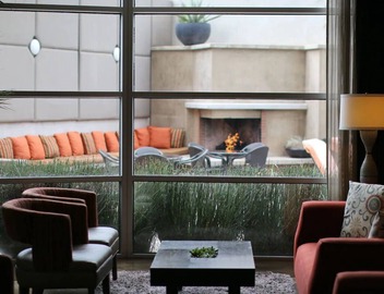 Relaxing Hotel w/Rooftop Dining, Outdoor Pool, and Iconic LA Skyline Views 5