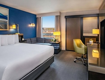 Relaxing Stay Near Harvard, Indoor Pool, Pet-Frien 2