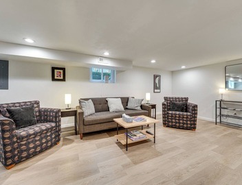Remodeled Maple Leaf Basement Apt! 7 Mi to Seattle 2