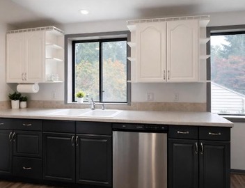 Remodeled, Spacious, Modern Retreat 5 BR, 3BA, 2KIT 4