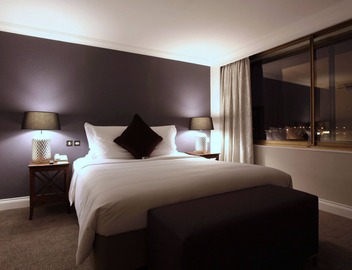 Renaissance London Heathrow Hotel 2