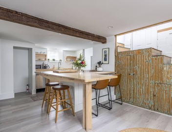 Renovated Apartment in Willard Square Area of South Portland, Maine. 2