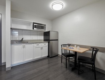 Residence & Conference Centre - King City 5