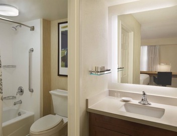 Residence Inn by Marriott Toronto Airport 5