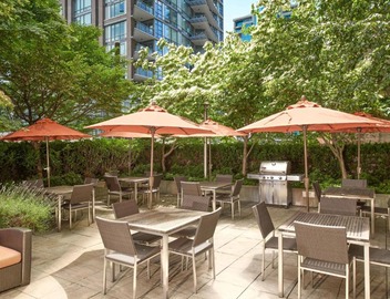 Residence Inn by Marriott Vancouver Downtown 4