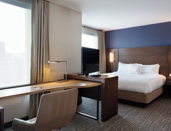 Residence Inn by Marriott Orlando at Millenia 4