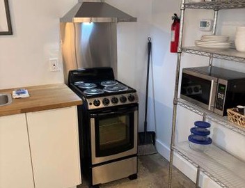 River Breeze Quiet & Modern Black Pearl Apartment 4