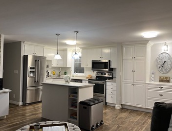 River Gem! A little piece of waterfront paradise with a cozy river home. 3