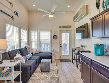 Riverfront Isleton Cottage < 1 Mi to Rio Vista! 2