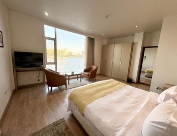 Riverside Hotel 3