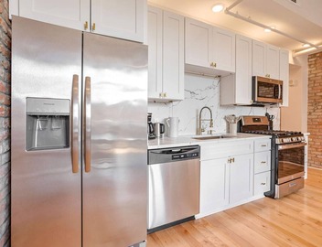 Roami at Churchill | 2 Bedroom w/Balcony 5