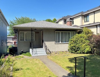 Romantic Getaway Near the Heart of Vancouver 5