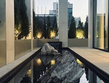 Romantic Luxury Penthouse in Trendy Hongdae with Private Rooftop Pool 5