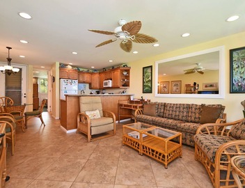 Romantic! Oceanfront Air Conditioned Condo #114 4