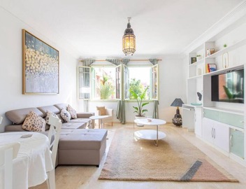 Romantic Retreat next to M avenue 3