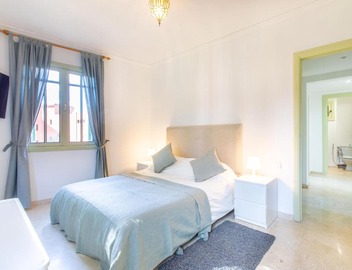 Romantic Retreat next to M avenue 4